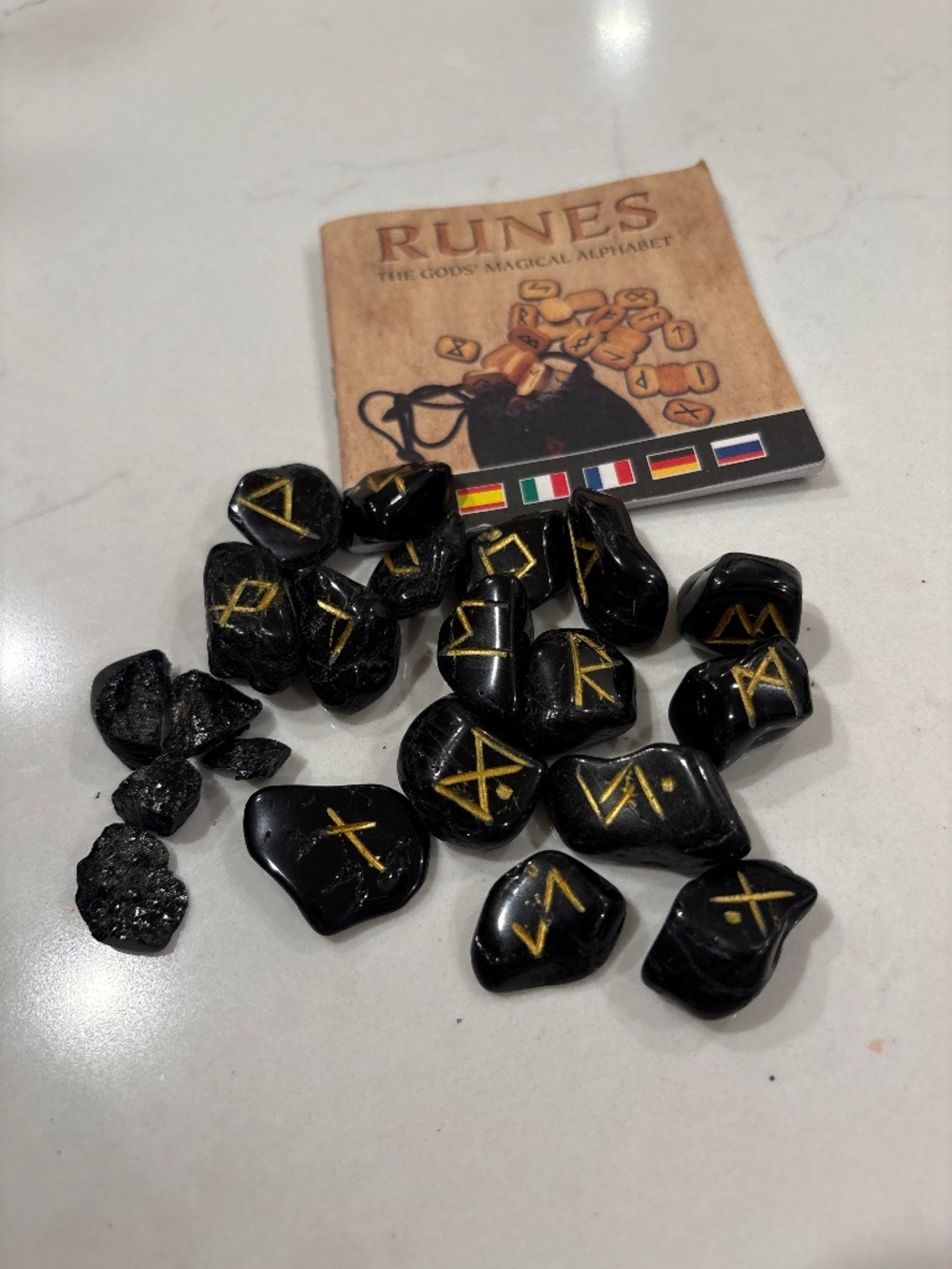 Rune stone (incomplete set) with booklet